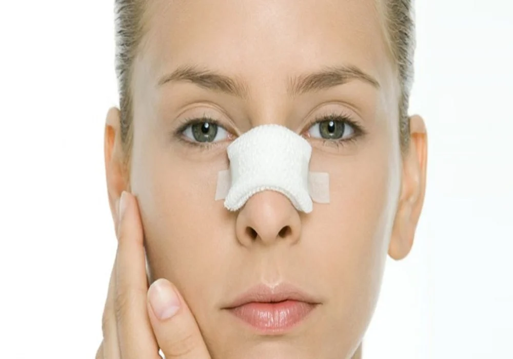 عملية لحمية الأنف للكبار